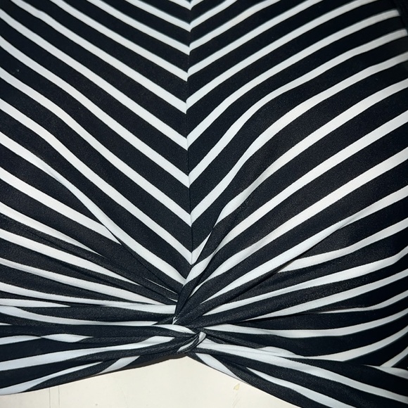 Kona Sol Bikini Top - Picture 2 of 8